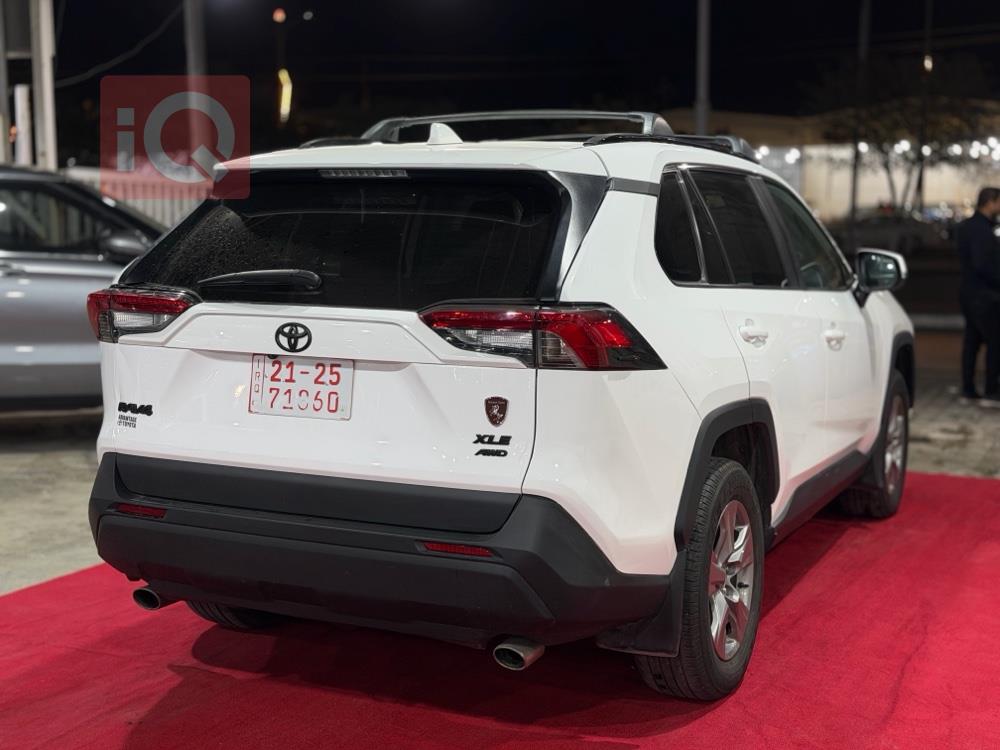 تويوتا راف 4